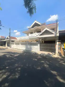 Rumah Besar Luas Bisa Untuk Kantor di Panji Suroso Blimbing Malang