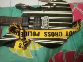 Guitar Syn A7X Bekas + ampli + tali gitar + kabel colokan