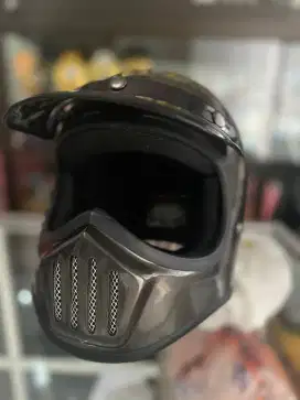 Helm Cakil merk JS