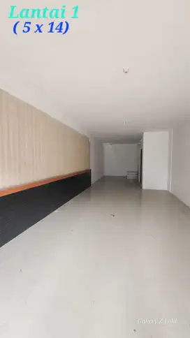 Ruko radio dalam kebayoran