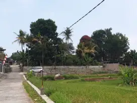Tanah Samping Ponpes IIBS Al Azhar Karangpandan