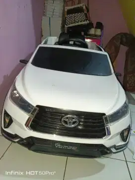 Mobil aki venturer