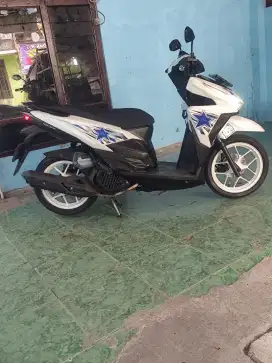 JUAL HONDA VARIO 125 tahun 2015 lengkap hidup