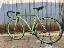 Sepeda fixie rem terpedo