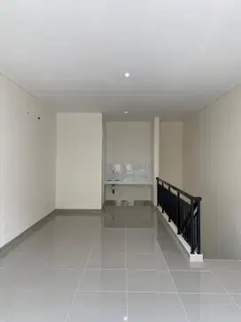 Ruko Baru Di Gading Serpong Tangerang Luas 4,5x10m 2 Lantai Strategis