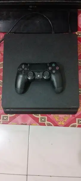 Jual  cepet ps4 1TB