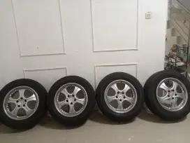 VelgR17 dan  ban 225/65 R17