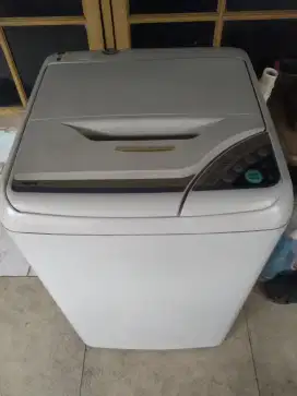 Mesin cuci 1 Lbg merk Sanyo cap 8 kg