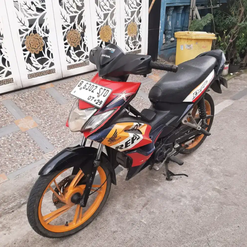 Honda Blade Repsol 2009 ss lengkap mesin bagus pajak hidup B DKI