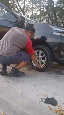 Mencari kerja serabutan