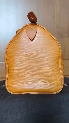 Authentic Louis Vuitton Epi Leather Speedy