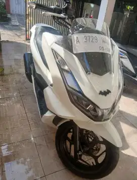 Honda PCX 160 CBS ISS Warna Putih