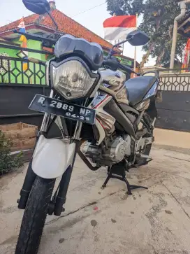 Vixion 2012 Putih Istimewa