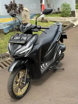 Honda Vario 150 Keyless Thn 2022 Hitam Gold Mulus