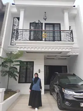 Rumah mewah tepi Jl Raya dekat ciganjur