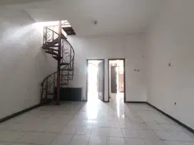 DIJUAL Rumah JARANG ADA Dukuh Kupang SHM hanya 700Jtan