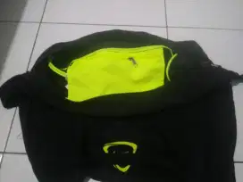 TAs Nike bekas baik