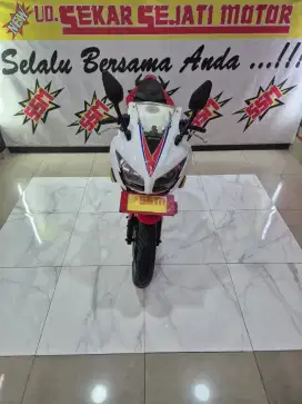 CBR 150 old marlboro