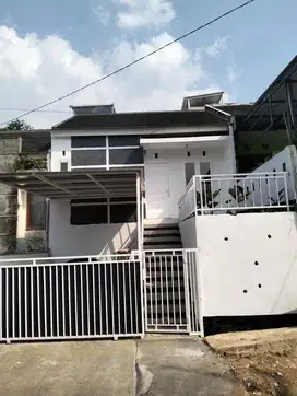 Rumah Nyaman Dekat Kawasan Kota Baru Parahyangan Padalarang Bandung