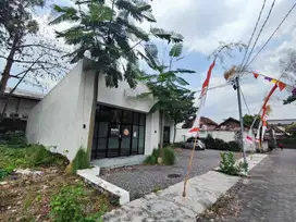 Disewakan bangunan ex cafe di condong catur sleman