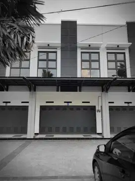 Ruko cocok untuk kantor dan ruang usaha dibatununggal tmpat strategis