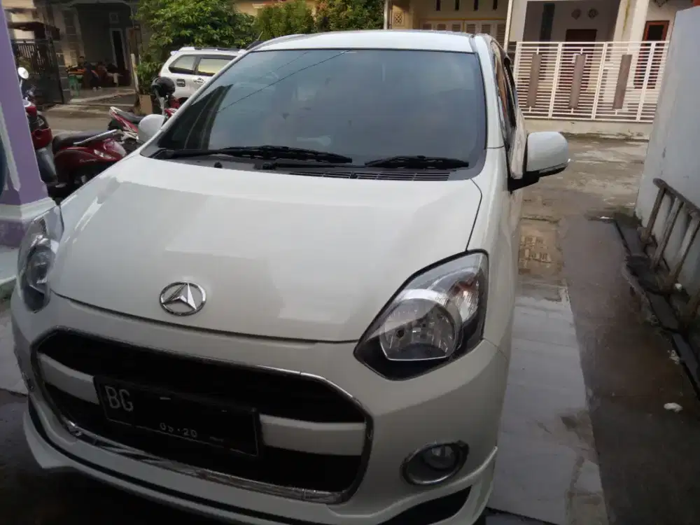 (km 39.000)Daihatsu ayla X elegant tahun 2015