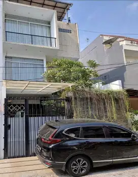 DIJUAL CEPAT Rumah Minimalis Sunter 3,5 lantai
