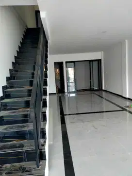 Dijual Rumah Usaha 3 lt di Villa Mati Mas, Serpong