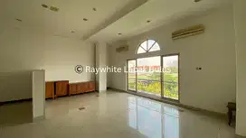 Disewakan Murah! Kantor/Tempat Usaha di Kebayoran Baru, Jkt Selatan