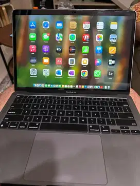 Dijual Macbook Air M1 8/256gb Black