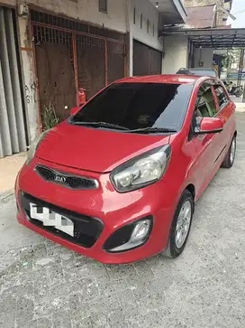 Kia all new picanto AT 2014 ( BAGUS & MURAH )