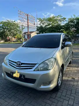 Jual kijang inova thn 2010 G lugauri metic bensin