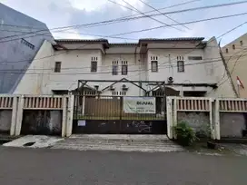 Dijual Cepat, Rumah Besar Hitung Tanah di Jl. Inpres, Kelapa Dua.