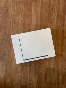 Macbook Air M2 13 16/256GB BNIB