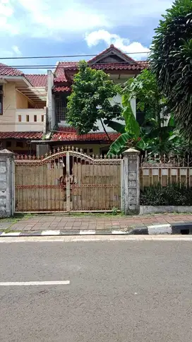 Rumah Murah Bawah pasar bebas banjir Di Menteng, Jakarta pusat