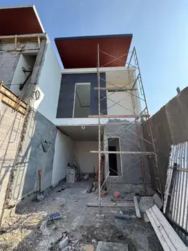 Jual Rumah Baru Semolowaru Row jalan 3 mobil Surabaya.