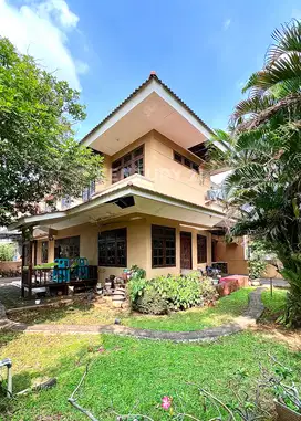 Rumah Hoek Lingkungan Tenang Dan Asri Di Rawamangun S8784