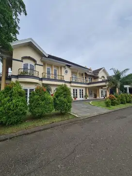 NICE HOUSE DI KOTA WISATA CIBUBUR CLUSTER VIRGINIA  JAKARTA TIMUR