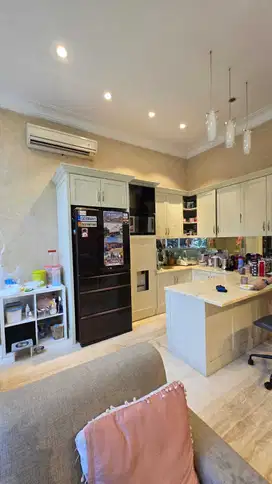 Dijual Rumah Renovasi 3 Lantai di Gading Parkview – Hadap Utara
