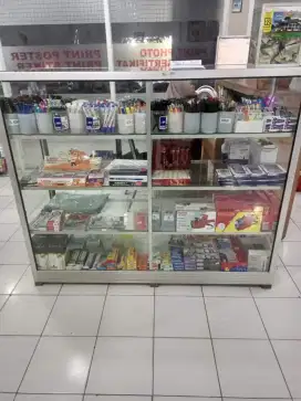 Etalase kaca murah