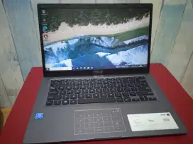 ASUST VivoBook
 Intel  Celeron N4020 CRam 4 GB SSD 256GB