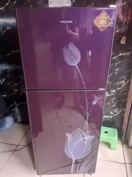 Dijual cepat kulkas Polytron kondisi normal siap pakai body mulus