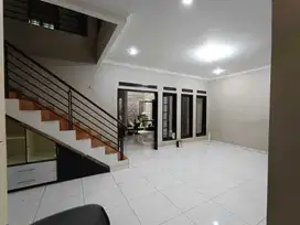 DIJUAL RUMAH dkt batununggal bandung; dkt 2pintu Tol moh toha&bubat^ED