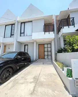 Rumah Baru Siap Huni di Main Road Ciwaruga Sayap Geger Kalong, Bandung