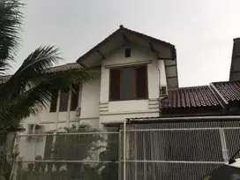 Rumah besar luas di telaga bestari cikupa