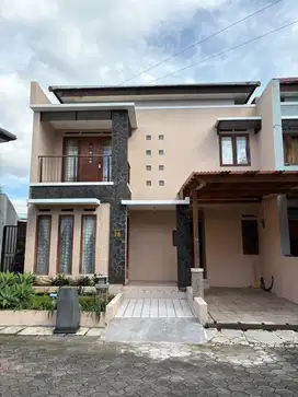 Rumah disewakan di Dago