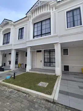 Rumah Cantik 2 Lantai Semi Furnish di Lavon Tangerang 1K900065