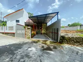RUMAH CANTIK, BARU & LUAS, DEKAT BANDARA ADI SUTJIPTO