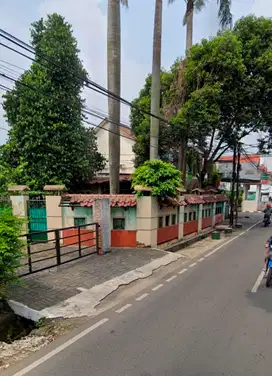Dijual Cepat Tanah di pinggir Jalan raya Poltangan pasar minggu