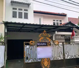 Rumah 2 Lantai Lokasi Strategis Di Rawamangun S7948